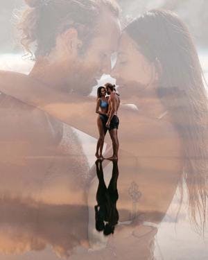 Couple kissing in a pool. Image on top of an image. Photo by @pilianddano
